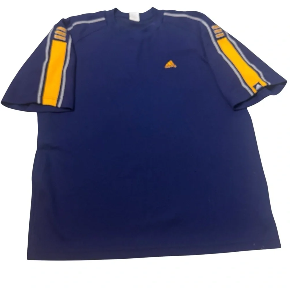 Vintage Adidas sweatshirt crewneck small logo short sleeve